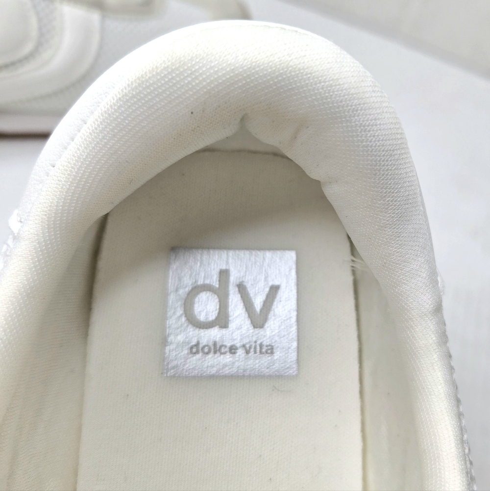 Dolce Vita Henry Sneakers. 8.5 - Picture 10 of 12